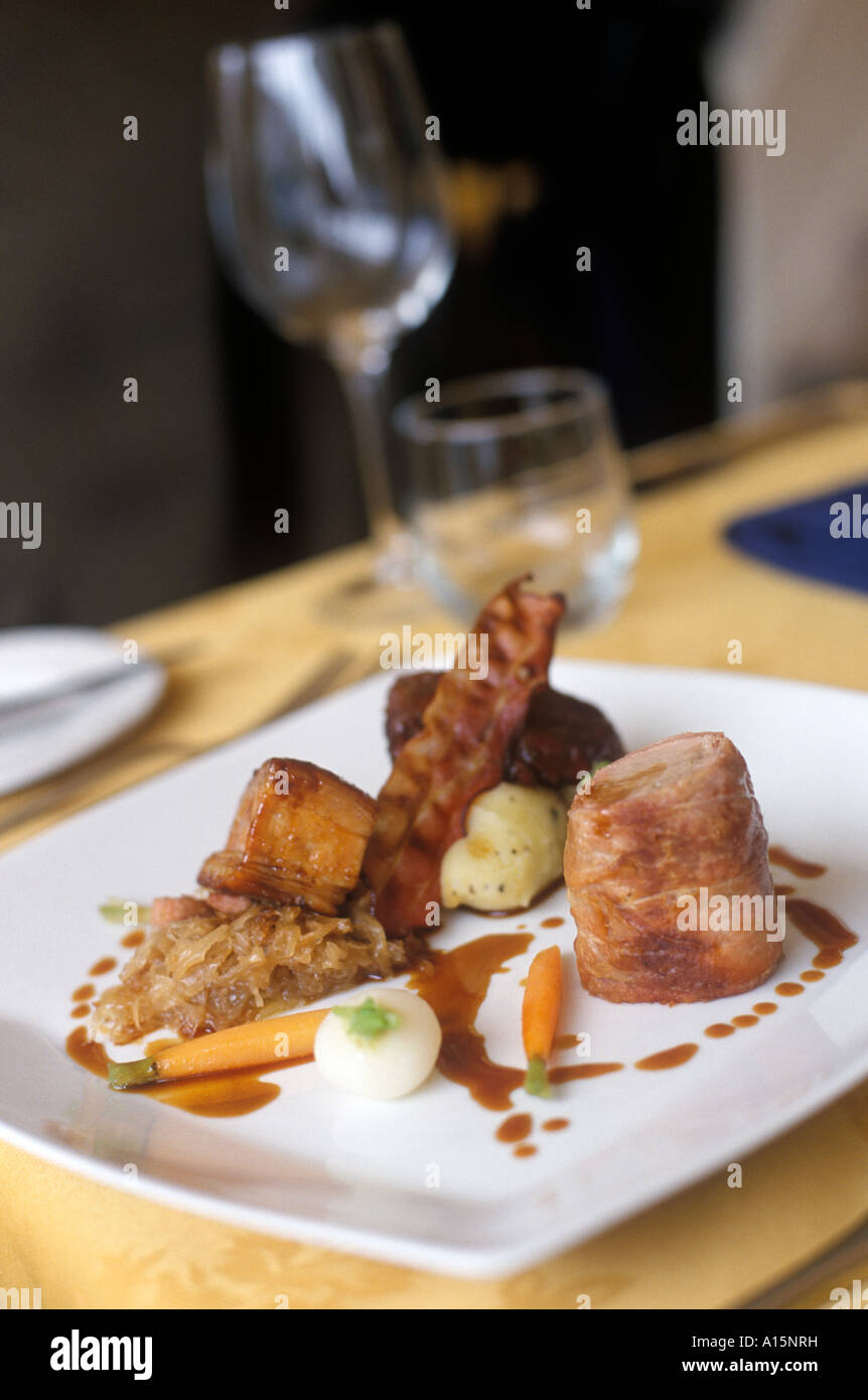 le galloise y cymro restaurant cardiff menu and wine glasses Stock Photo