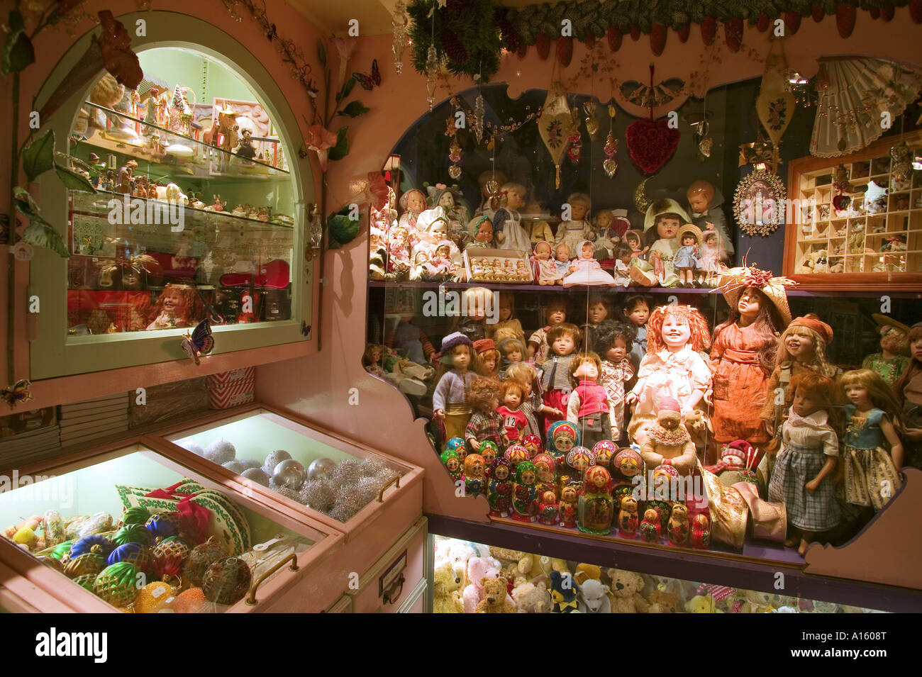 Toyshop hi-res stock photography and images - Alamy