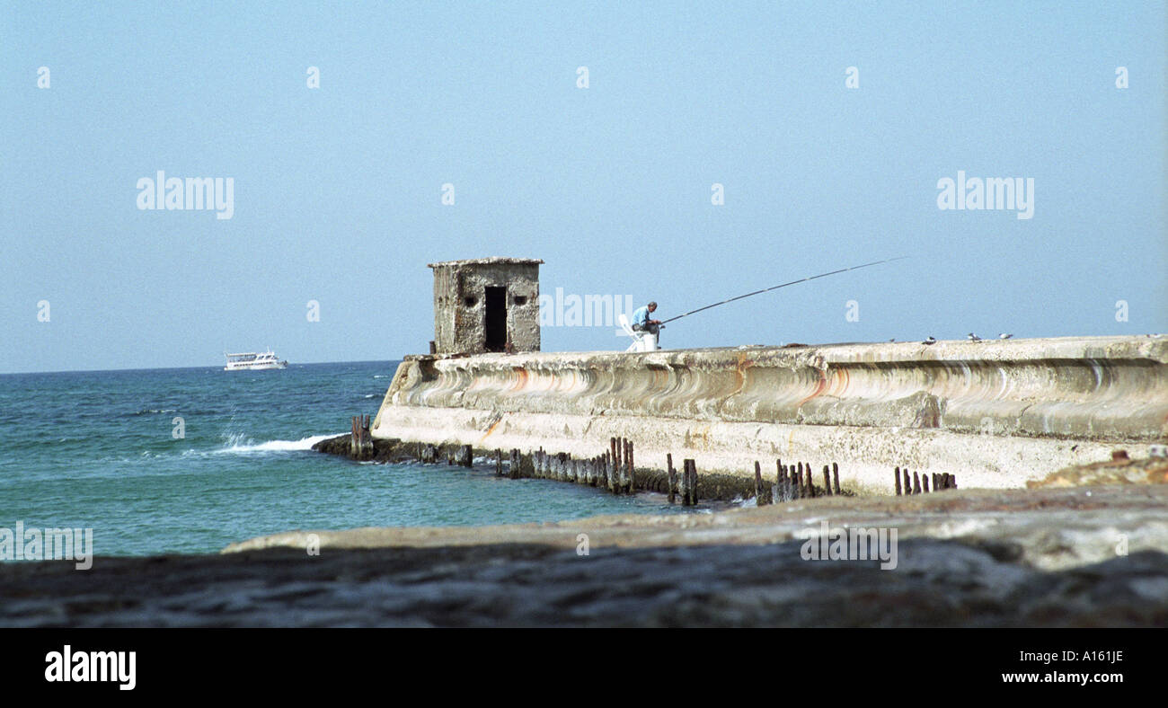 Tel aviv jetty hi-res stock photography and images - Alamy