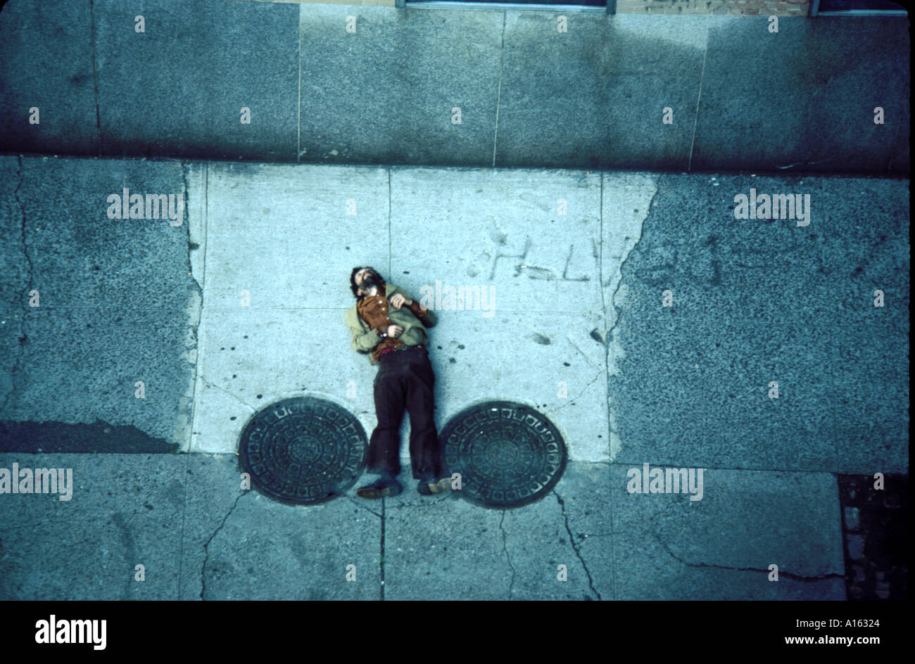 PEOPLE HOMELESS NEW YORK CITY USA Stock Photo - Alamy