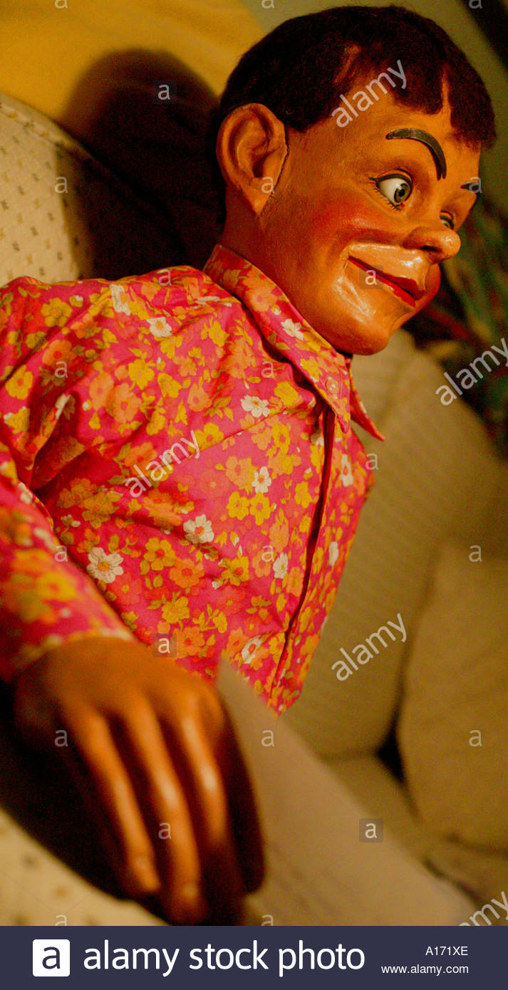Ventriloquist's Stock Photos & Ventriloquist's Stock Images Alamy