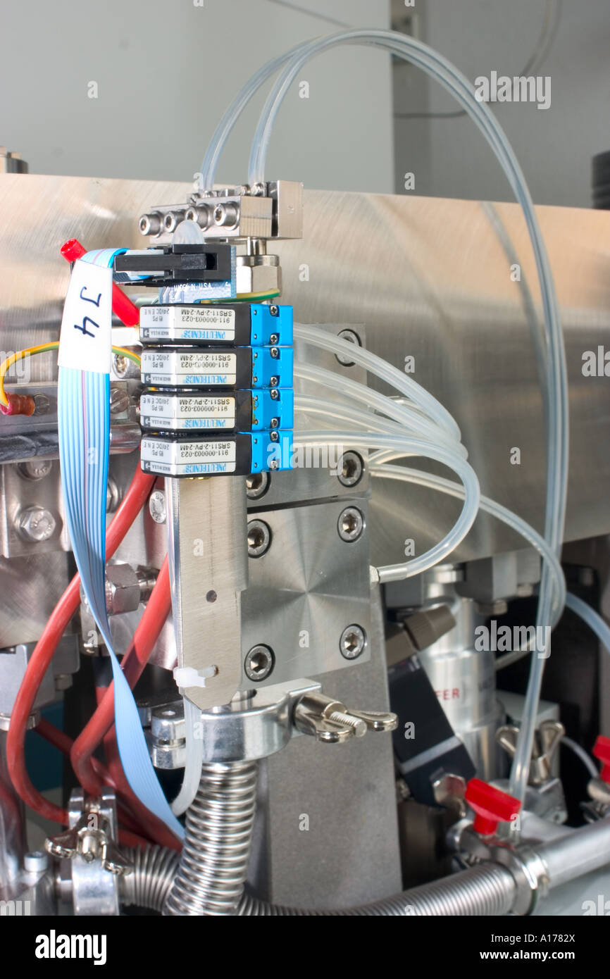 Mass spectrometer hires stock photography and images Alamy