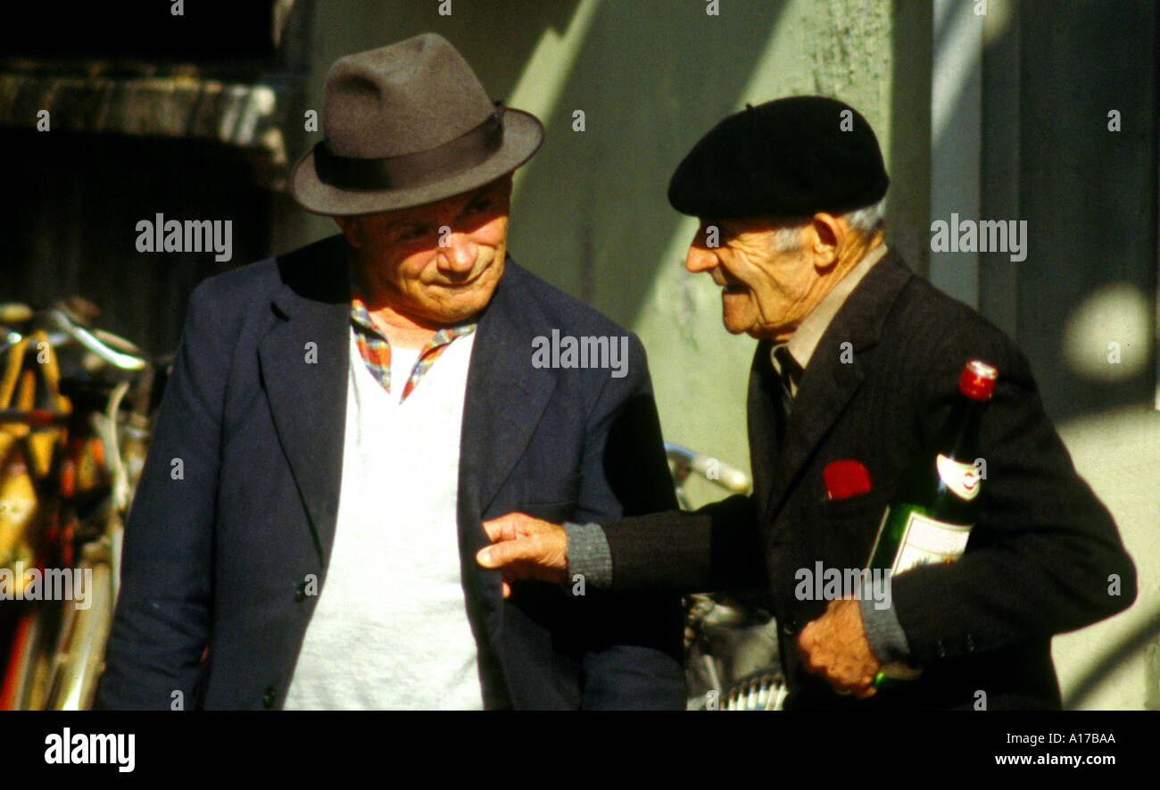 Aged elderly people hi-res stock photography and images - Alamy