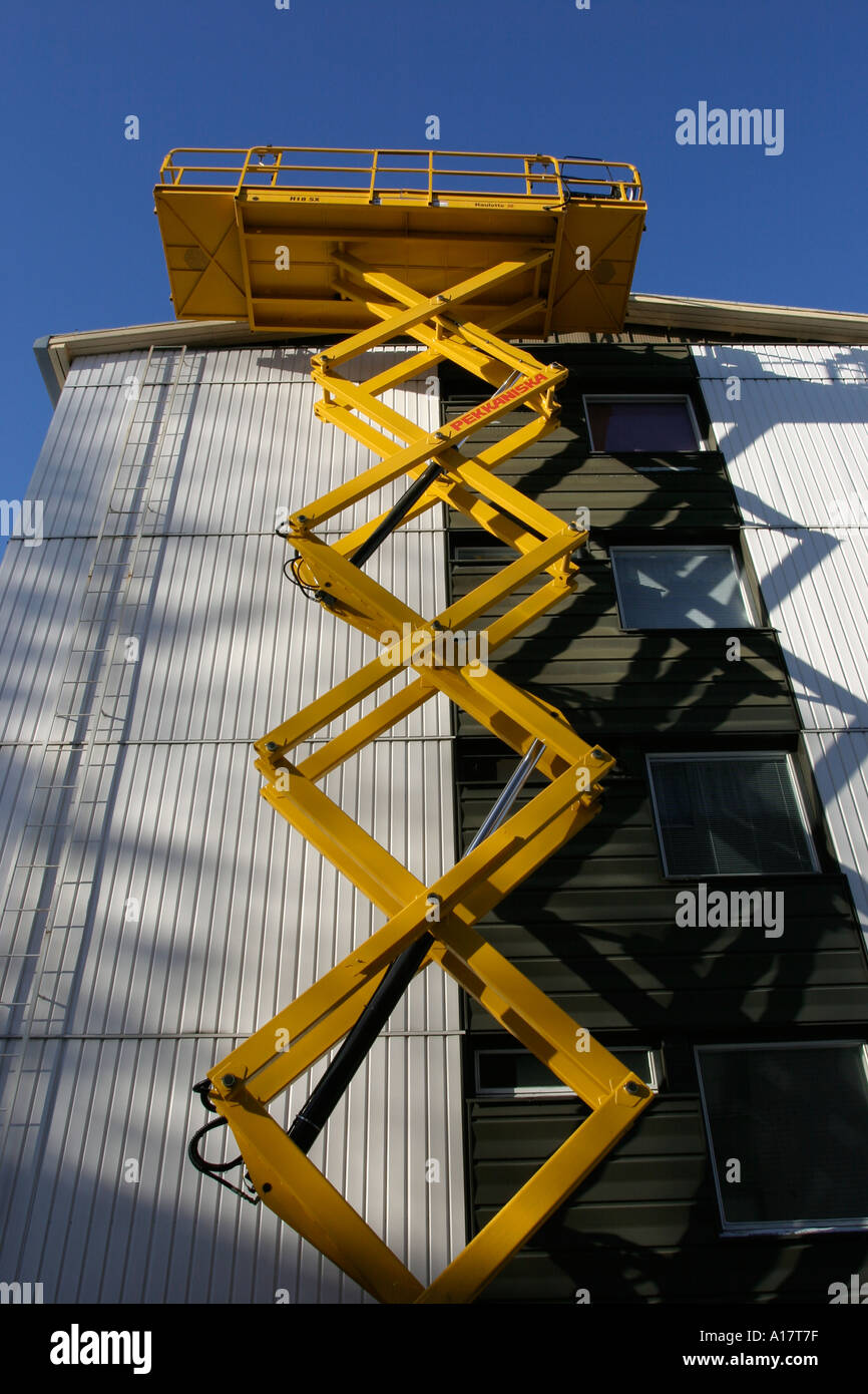 Hydraulic lift hi-res stock photography and images - Alamy
