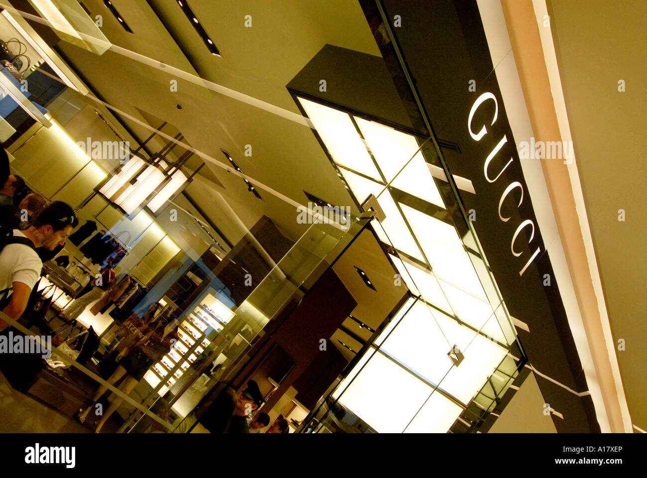 Siamparagon hi-res stock photography and images - Alamy