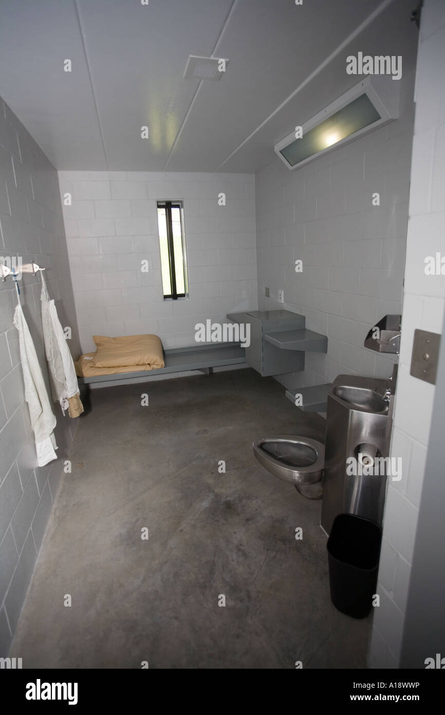 Women prison cell hi-res stock photography and images - Alamy