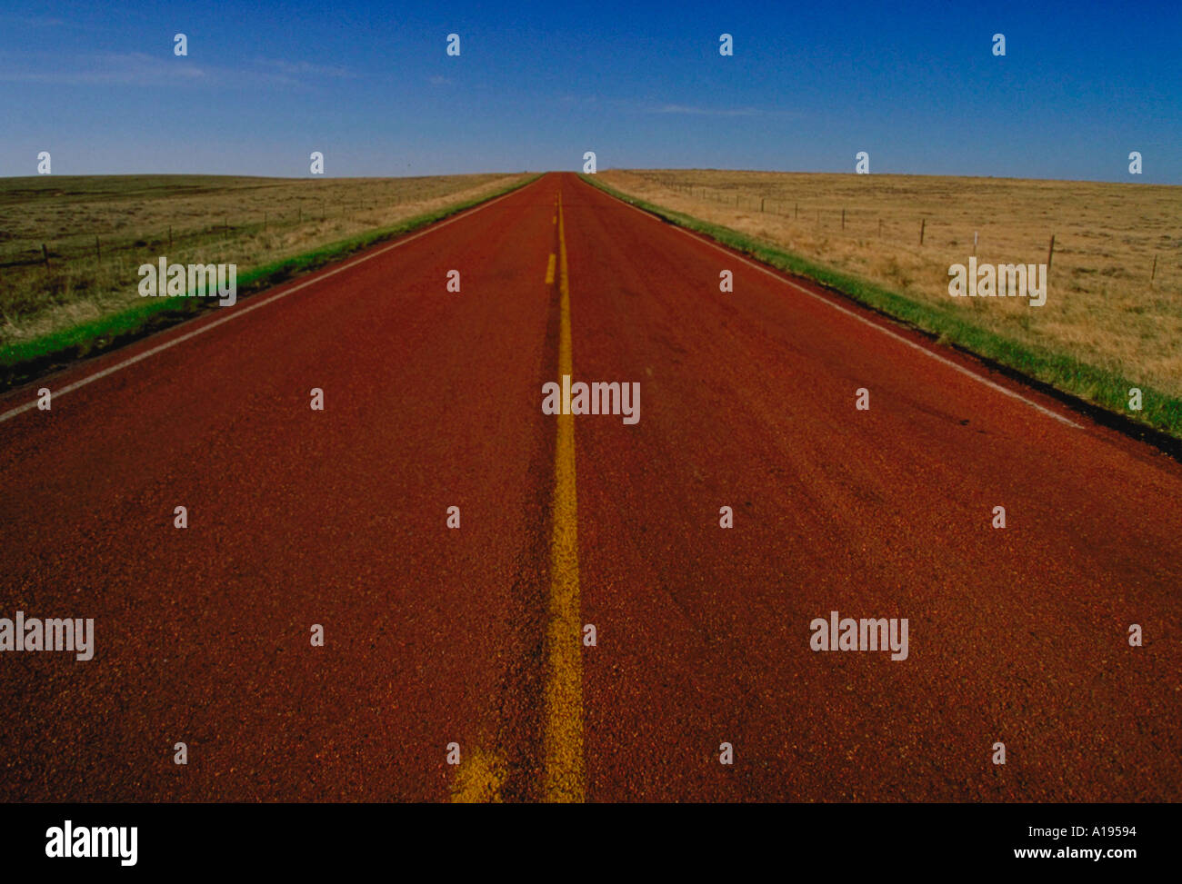 Red road and horizon Stock Photo - Alamy
