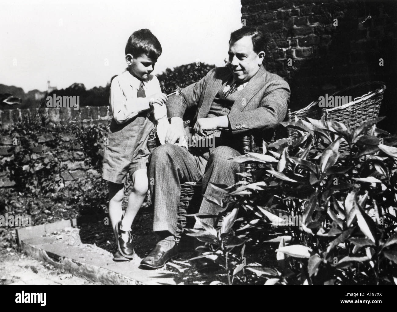 Tom priestley hi-res stock photography and images - Alamy