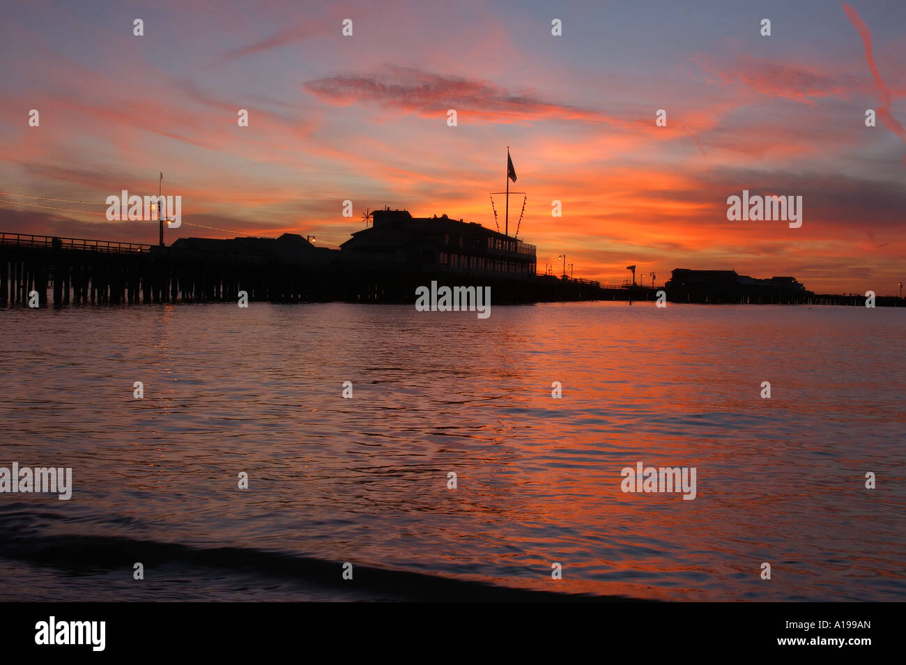 Stearns wharf silhouette hi-res stock photography and images - Alamy