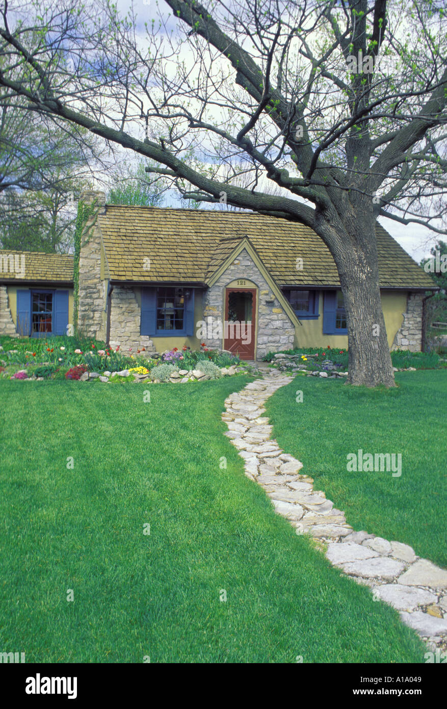Welcome Home Exterior View Of An English Style Historical Stone