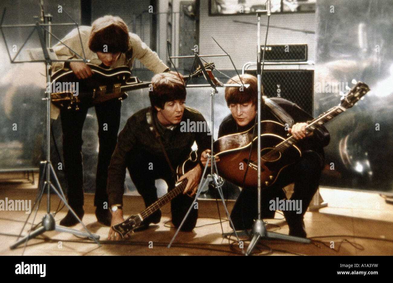 paul-mccartney-john-lennon-1965-hi-res-stock-photography-and-images-alamy