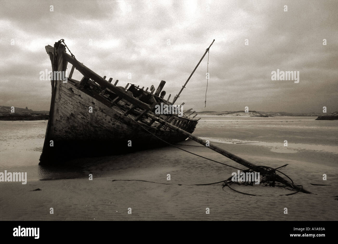 Boatwreck bunbeg county Donegal Ireland Stock Photo
