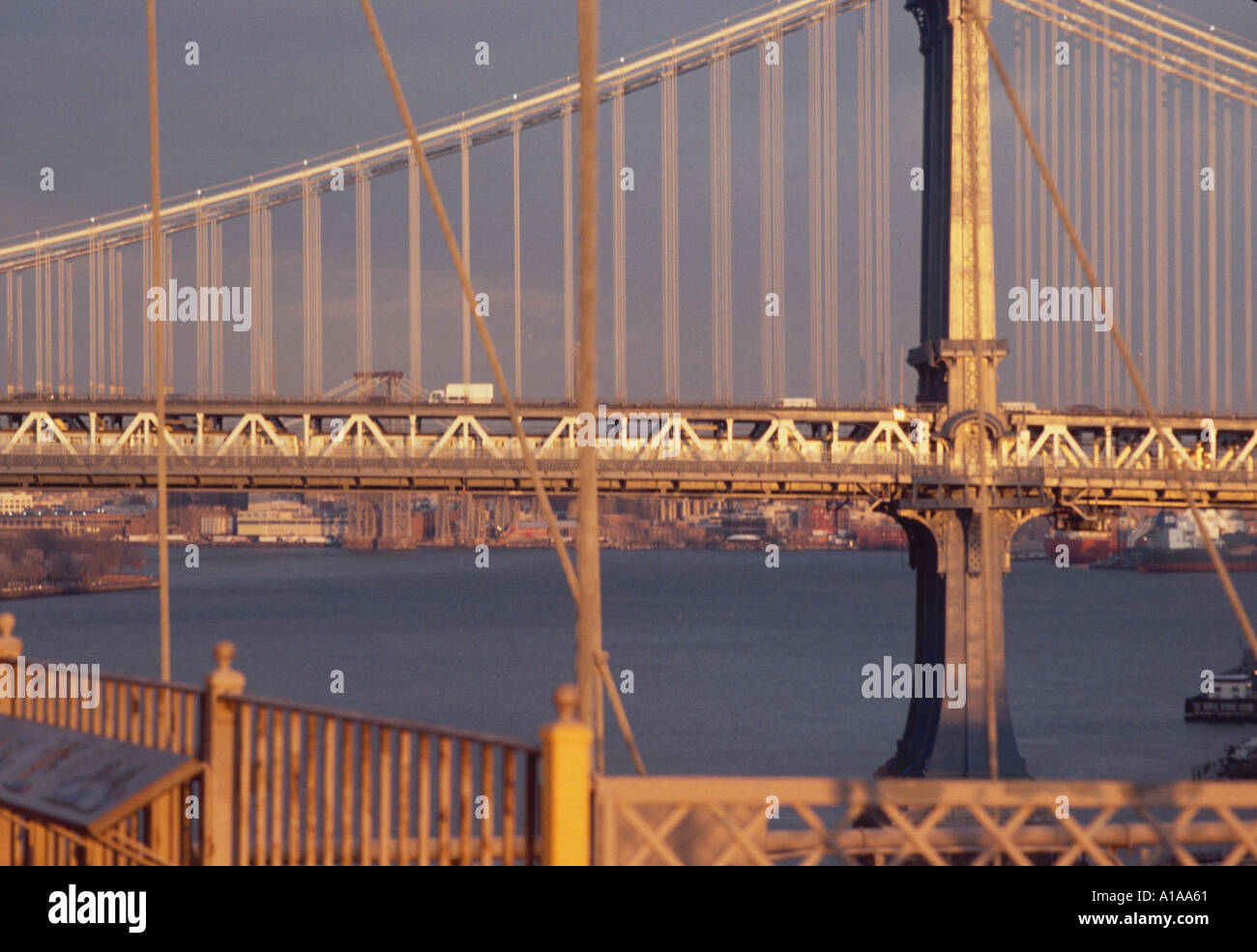 New york bridge at sunset hi-res stock photography and images - Alamy