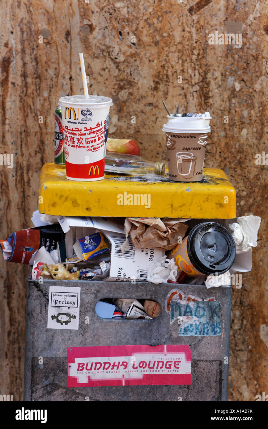 Strike of the waste disposal service Stock Photo Alamy