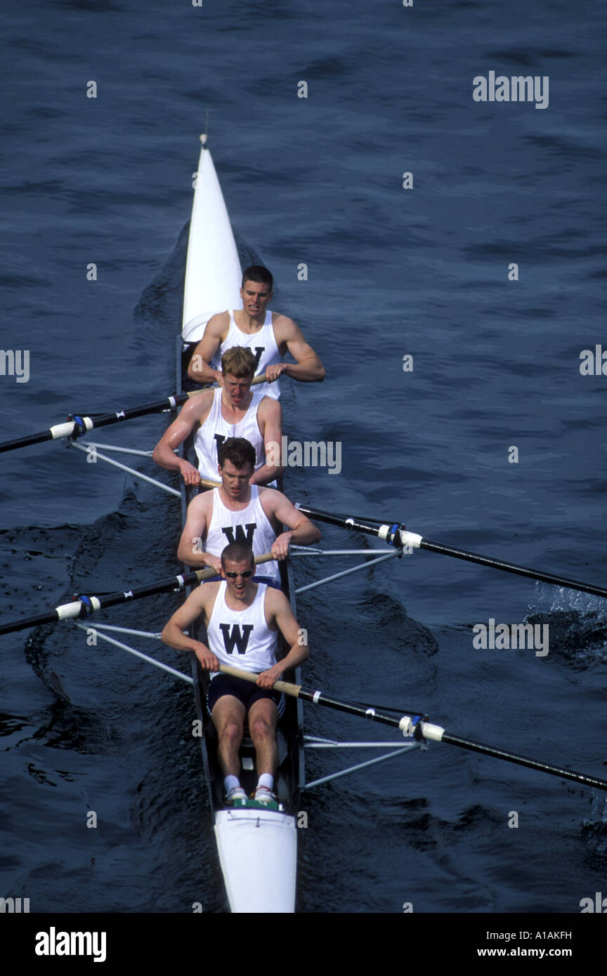 USA Washington Seattle Men s rowing team races through Montlake Cut at