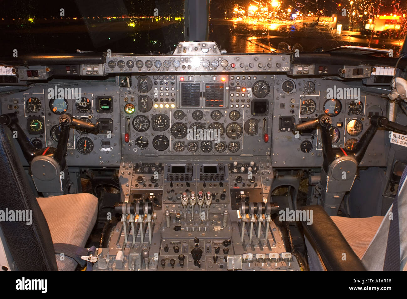 Cockpit of a Shorts SC 5 Belfast Cargo aircraft Stock Photo - Alamy