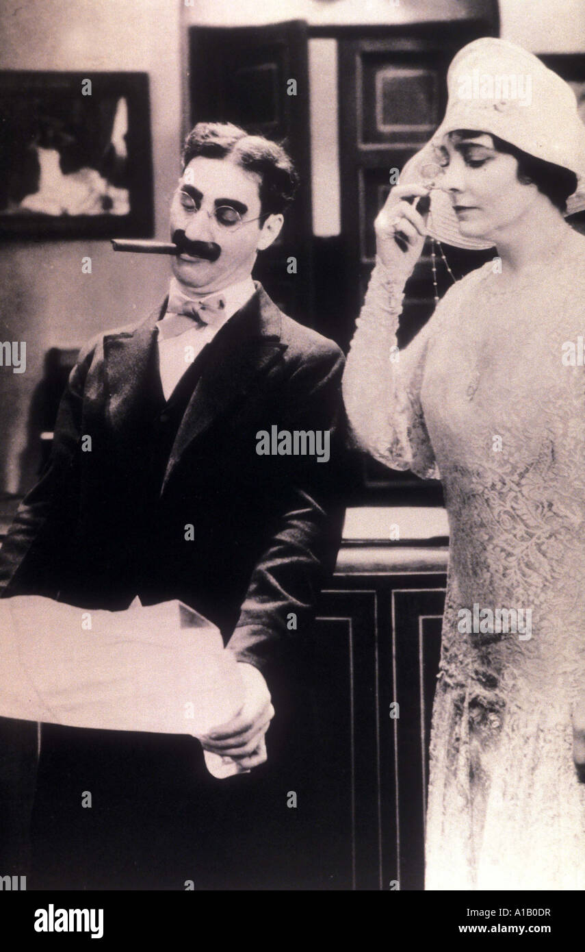 The Cocoanuts Year 1929 Director Robert Florey et Joseph Stanley Groucho Marx Margaret Dumont Stock Photo