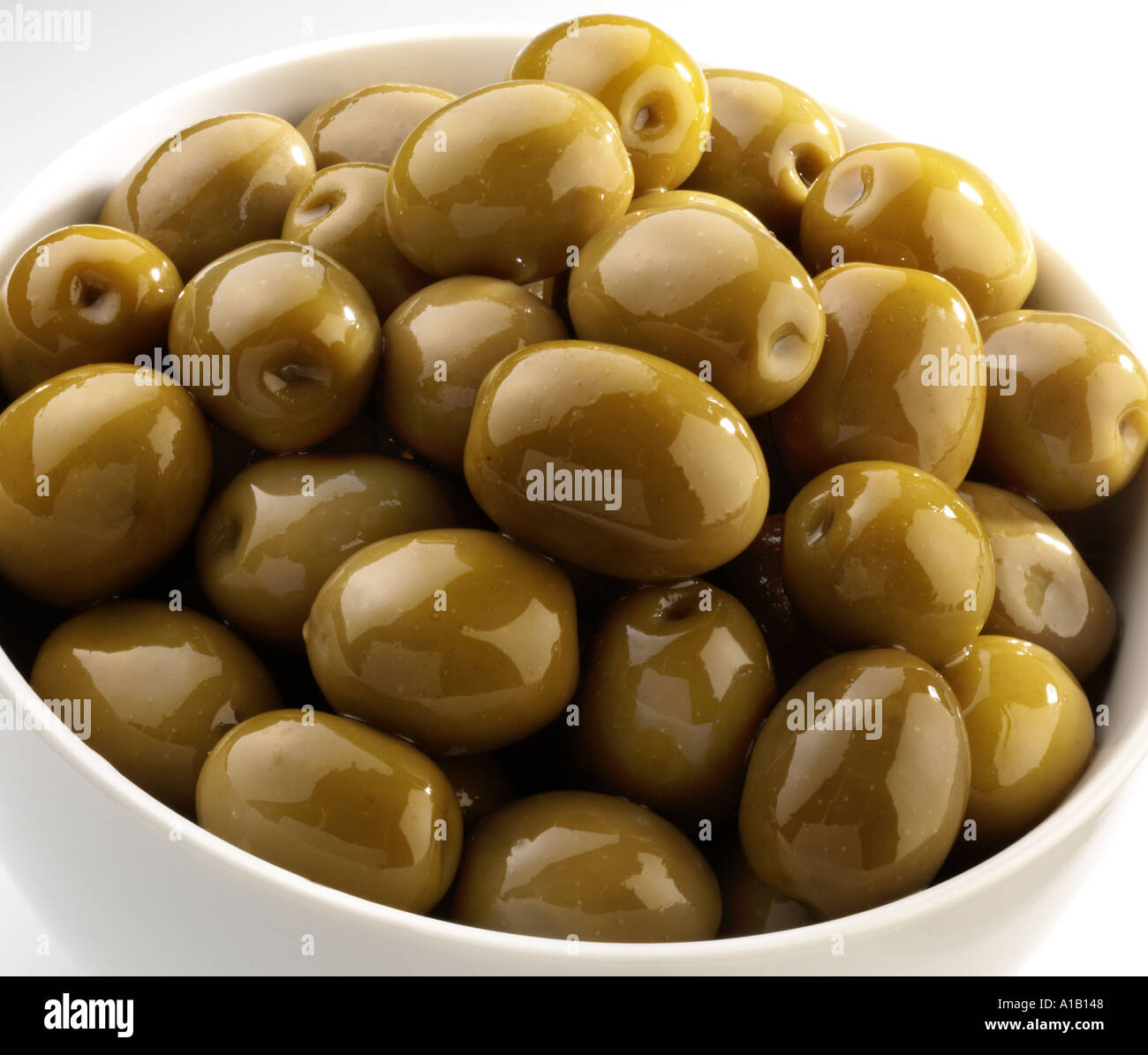 bowl of olives Stock Photo - Alamy
