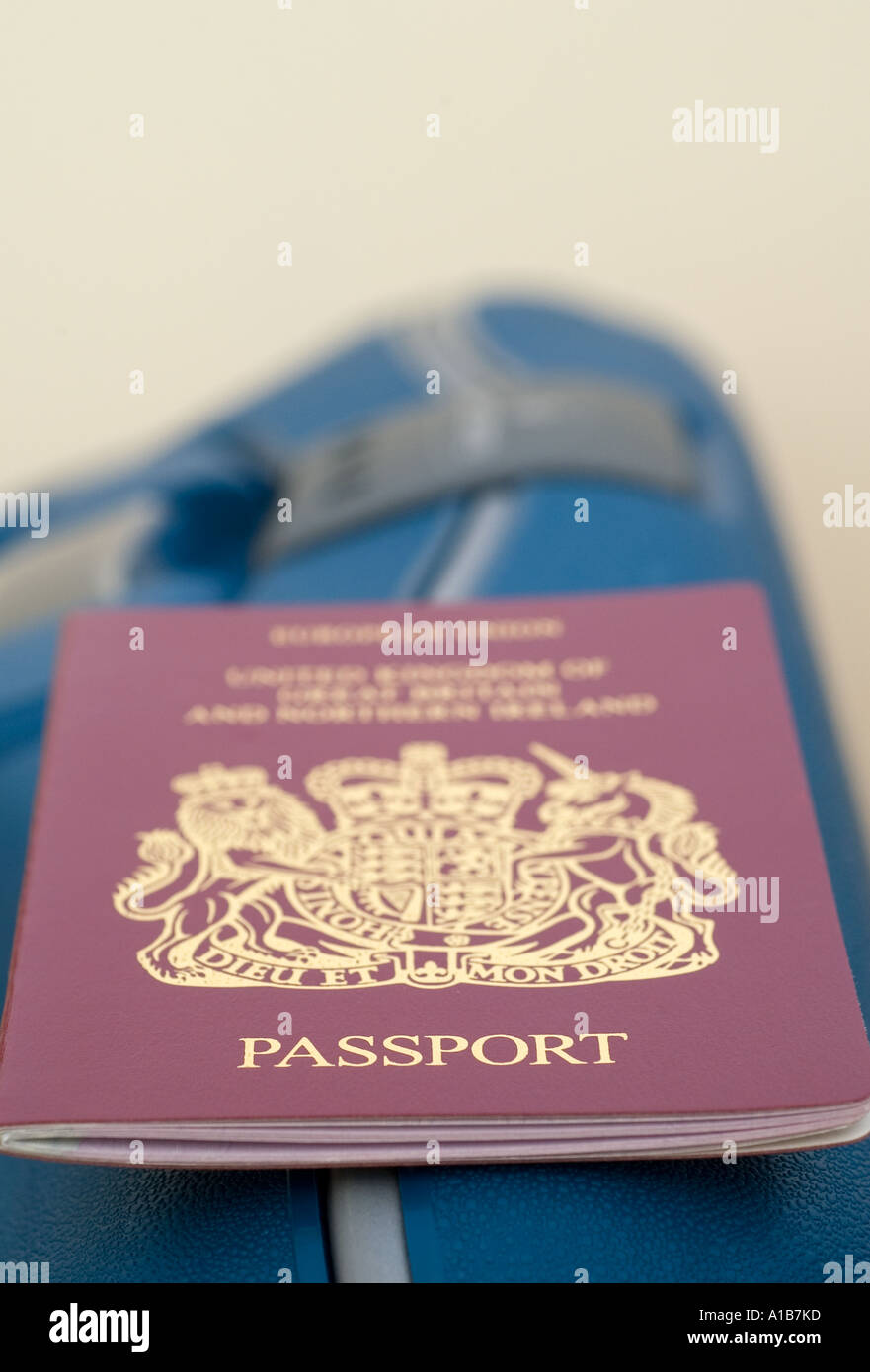 Passport and suitcase hi-res stock photography and images - Alamy