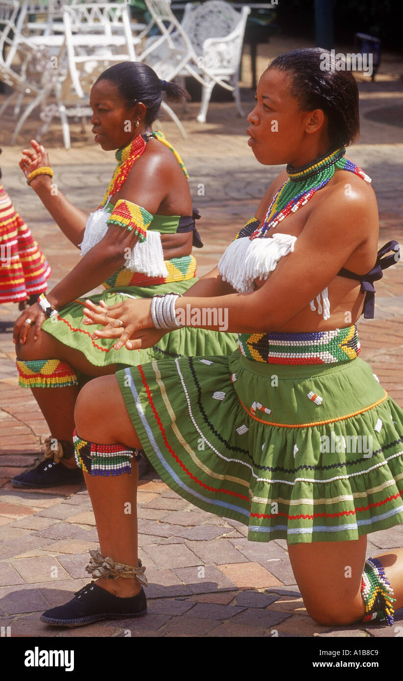 Zulu women dancing hires stock photography and images Alamy