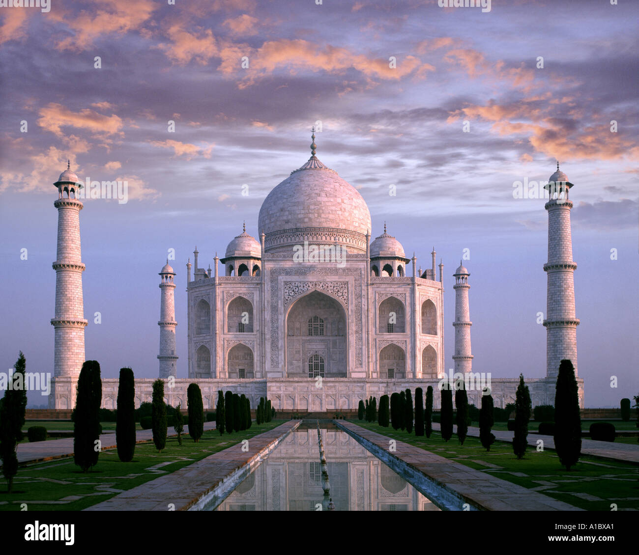 IN - UTTAR PRADESH: The Taj Mahal at Agra Stock Photo