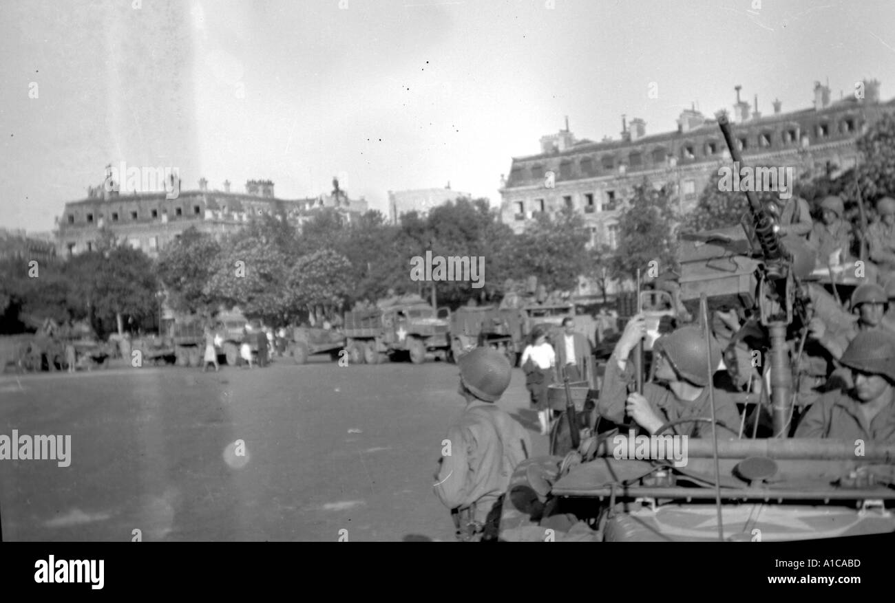Liberation of paris Black and White Stock Photos & Images - Alamy