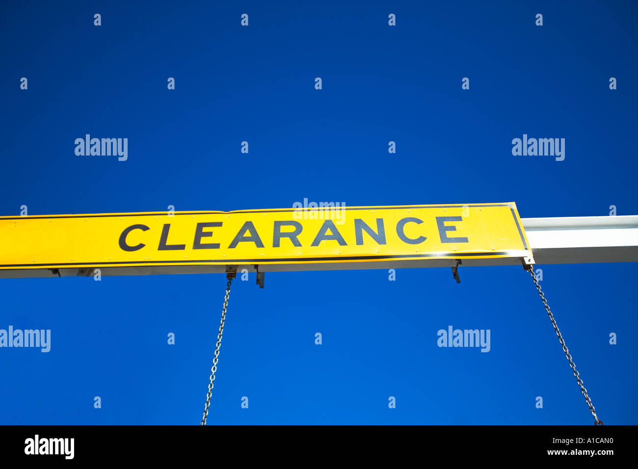 Clearance road sign hi-res stock photography and images - Alamy