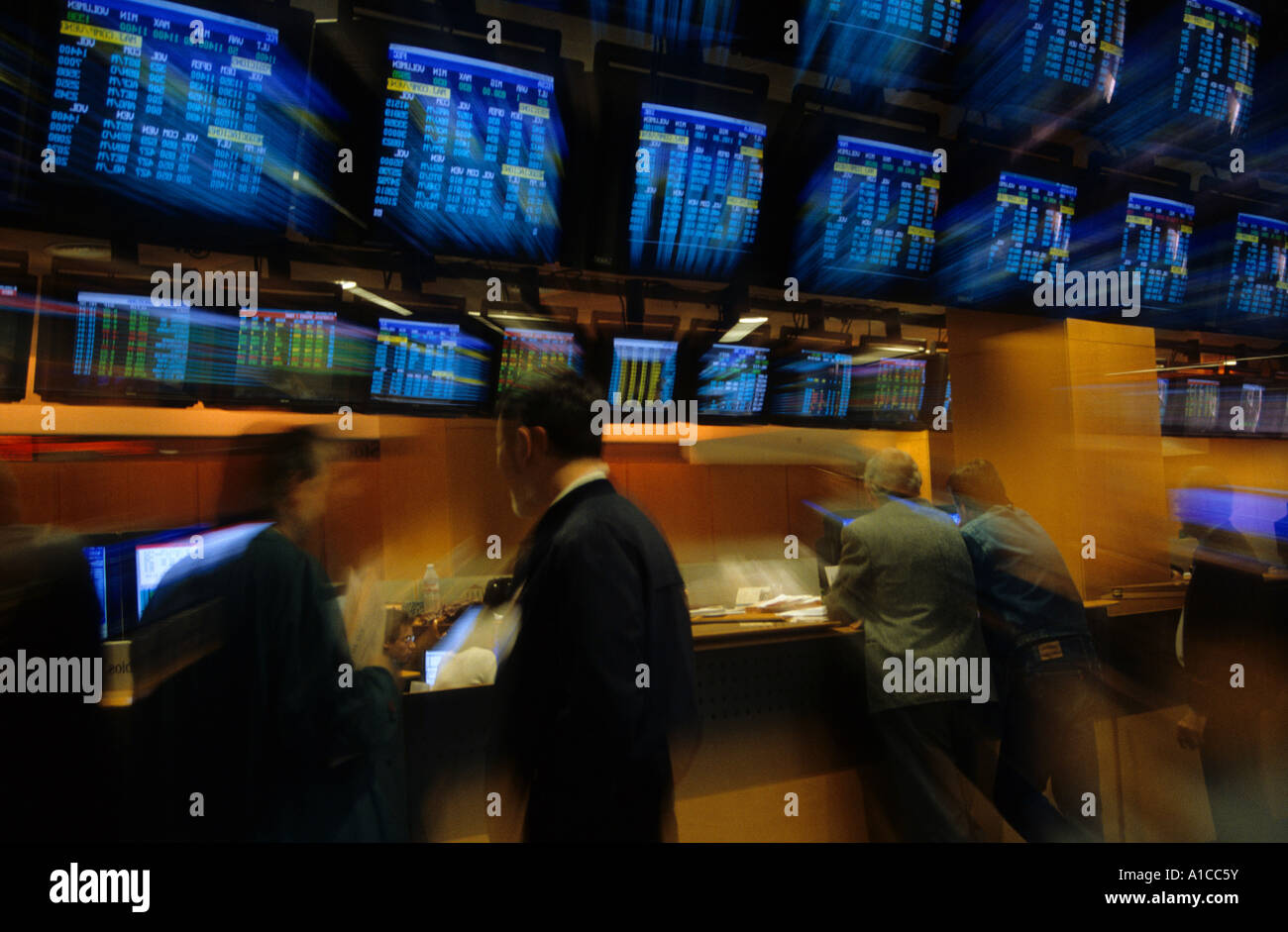 analyse analyst financial stock market broker investor Stock Photo Alamy