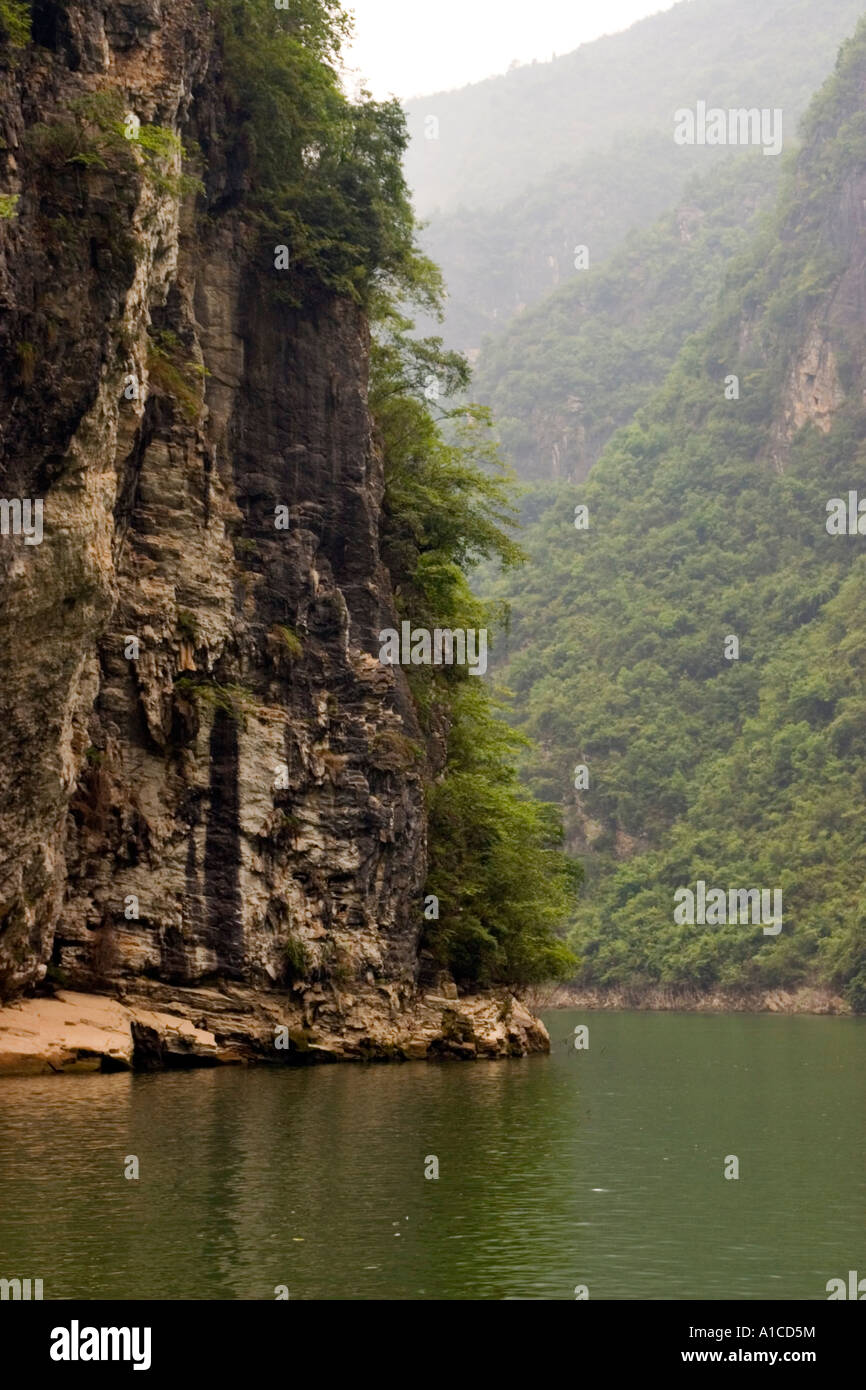 The Shennong Stream a tributary off the Yangzi Stock Photo - Alamy