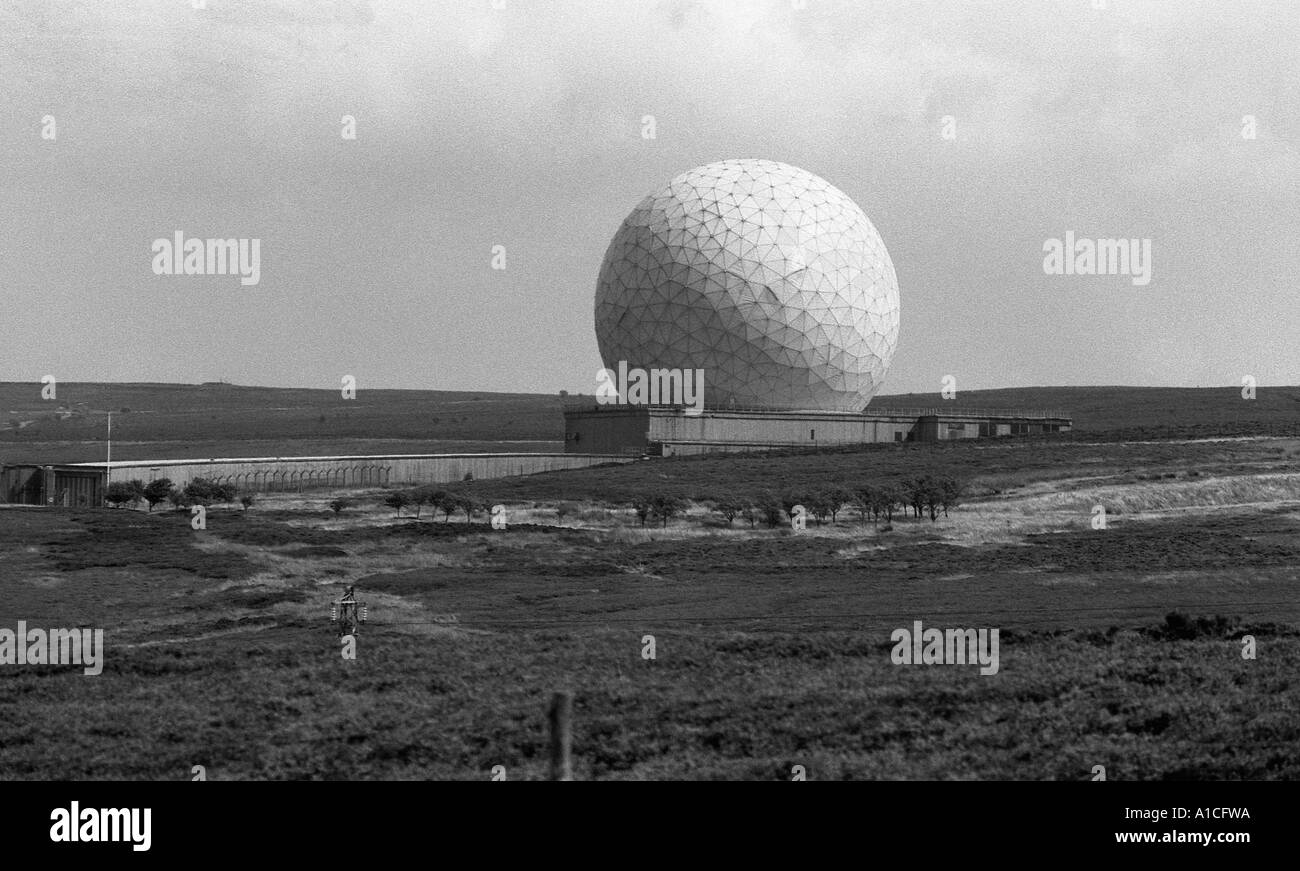 Raf fylingdales early warning radar Black and White Stock Photos