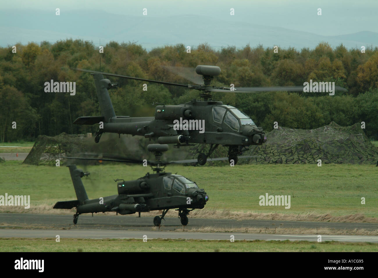 Apache Longbow Attack Helicopter Gunship Westland AH Mk1 WAH 64 British Army Stock Photo Alamy