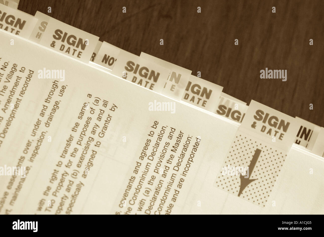 Realestate arrow hi-res stock photography and images - Alamy