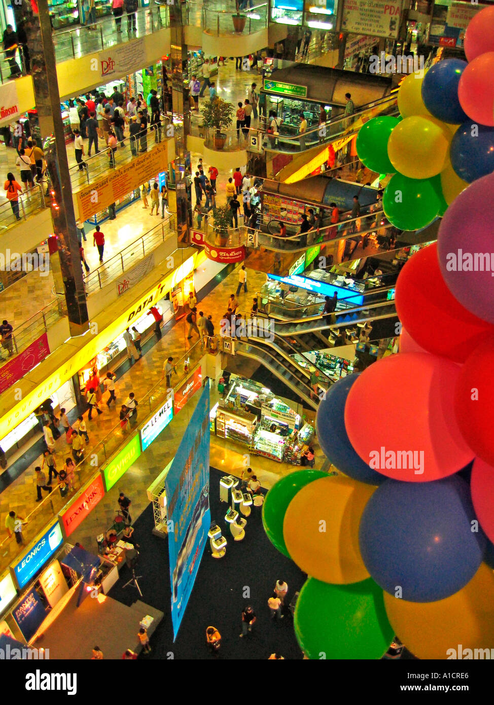 Pantip Plaza computer centre Bangkok Stock Photo Alamy