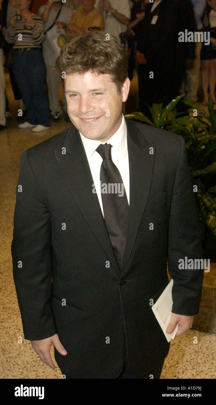 Sean Astin arrives at the annual WHITE HOUSE CORRESPONDENT S ASSOCIATION DINNER Stock Photo Alamy