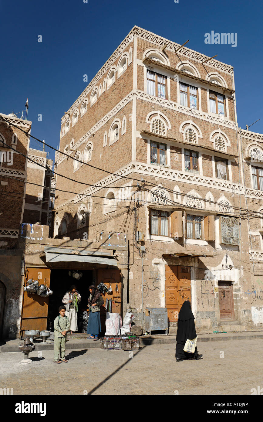 Decorated house in the old town of Sanaa, Sana´a, Yemen Stock Photo Alamy