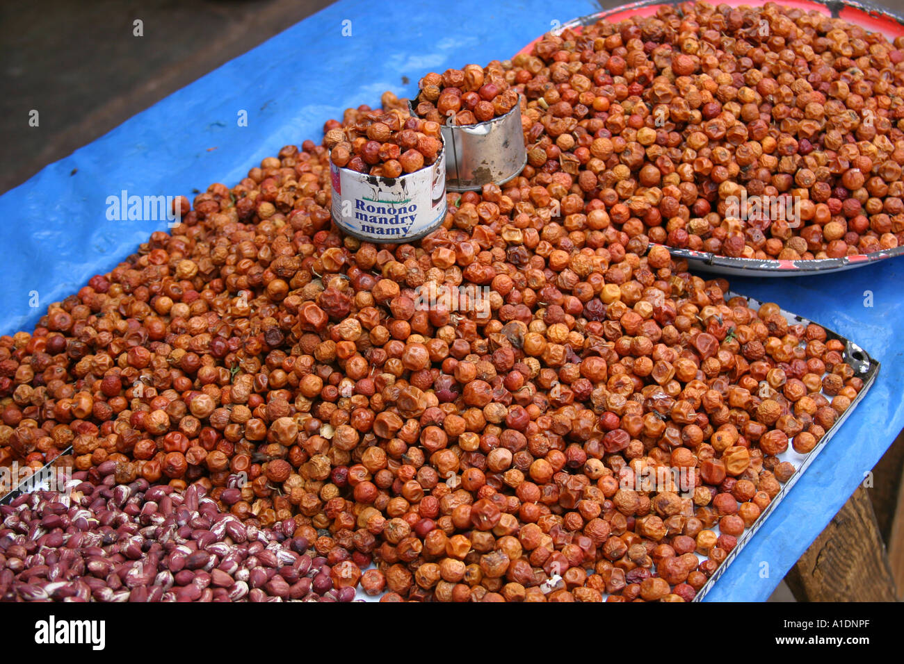 Peanuts for sale Stock Photo Alamy