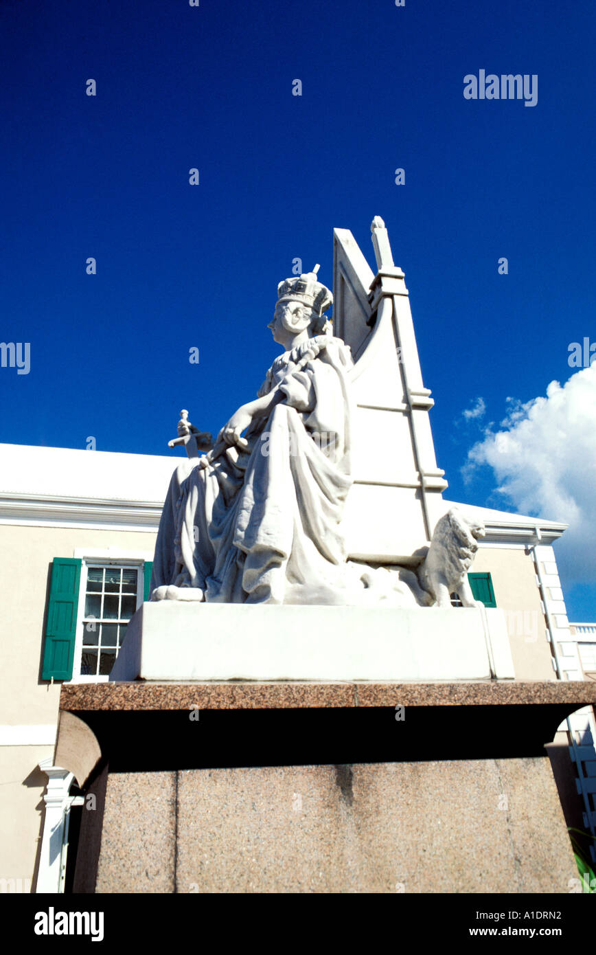 Bahamas Nassau Queen Elizabeth statue Stock Photo Alamy