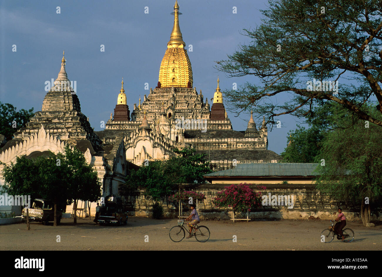 BURMA Thatbyinnnyu Pahto pagoda Pagan Myanmar tallest in Pagan Stock Photo