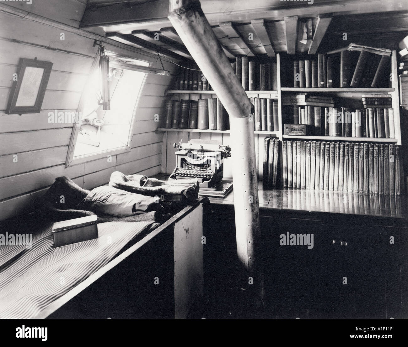 Ernest Shackleton s cabin on the Endurance Imperial Trans Antarctic Expedition Stock Photo