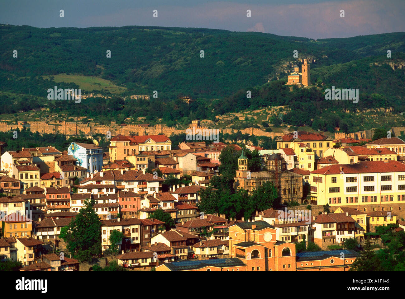 old-town-in-veliko-tarnovo-bulgaria-with-the-ruins-of-tsarevets-fort-in