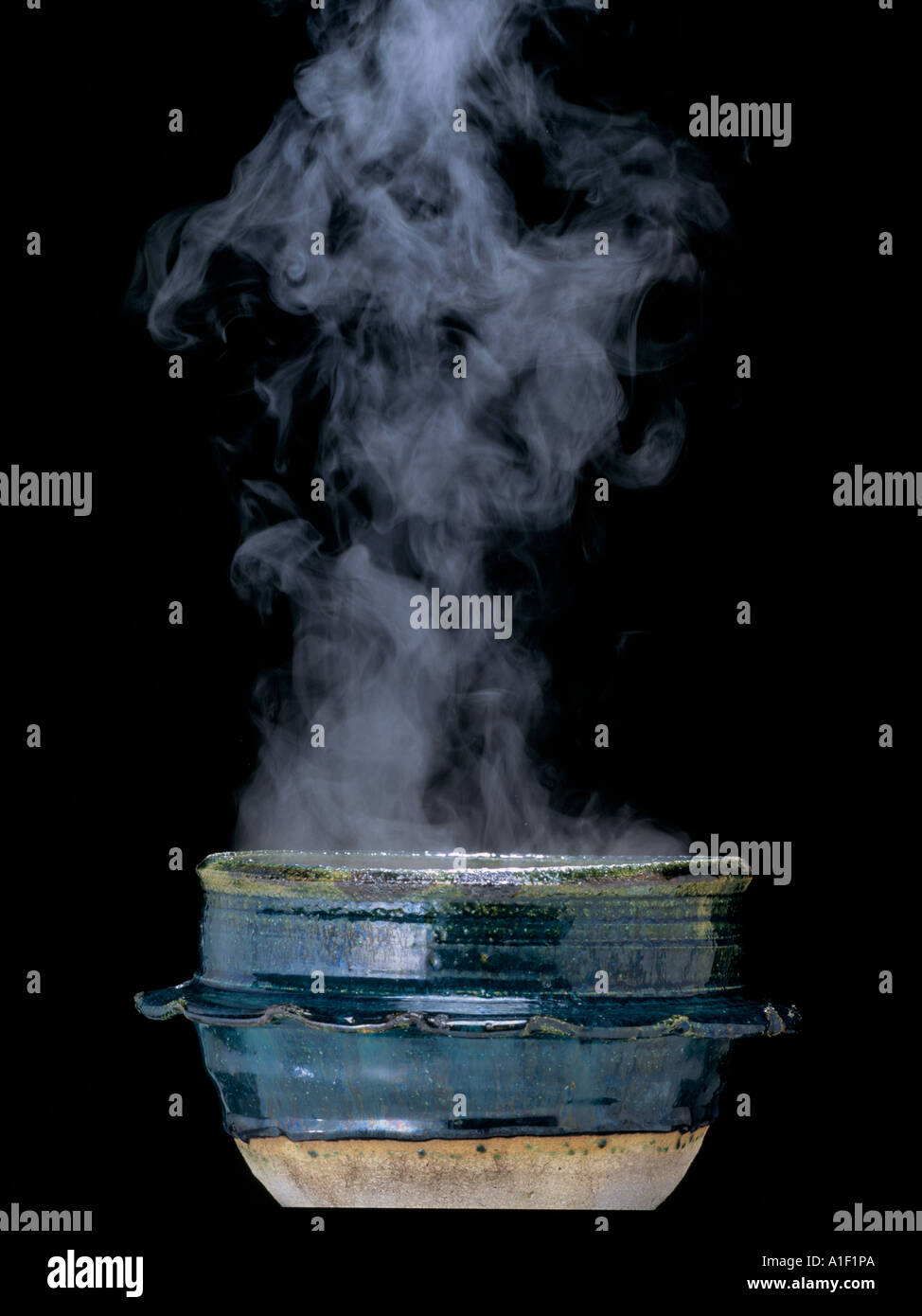 Japanese kettle rice hi-res stock photography and images - Alamy