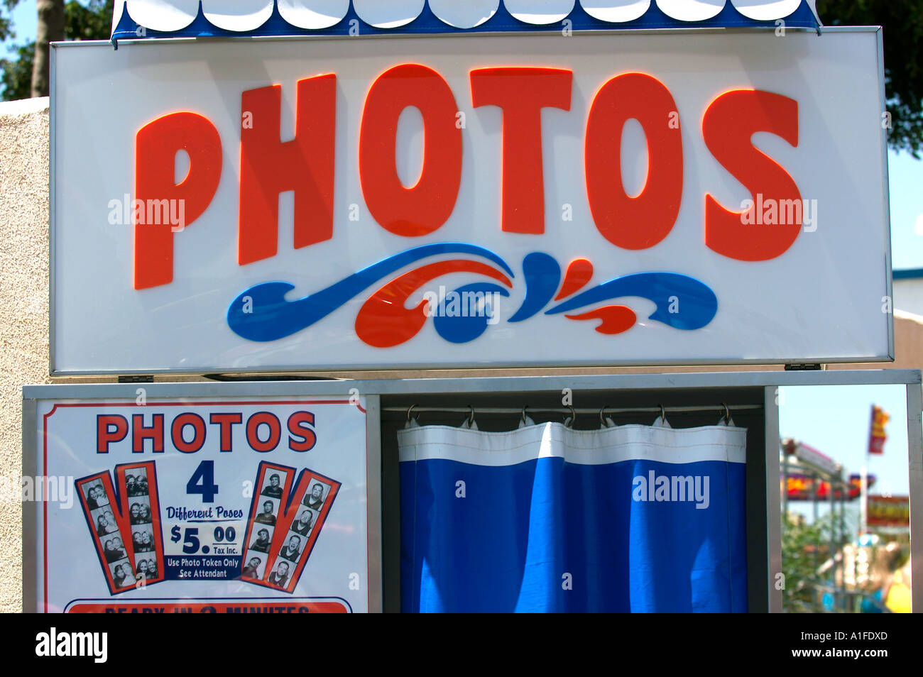 Carnival booth hi-res stock photography and images - Alamy