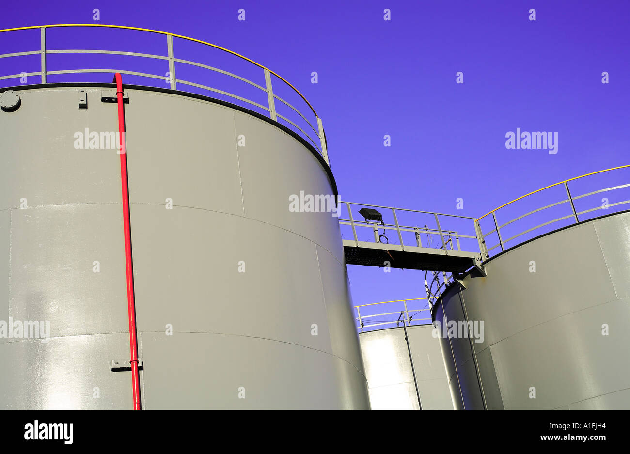Bp storage tanks hi-res stock photography and images - Alamy