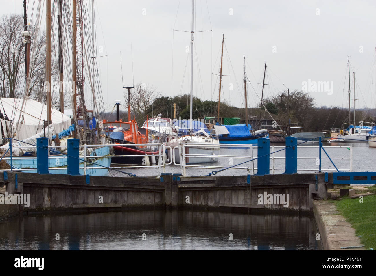 Boats at Heybridge Basin canal lock England Stock Photo Alamy