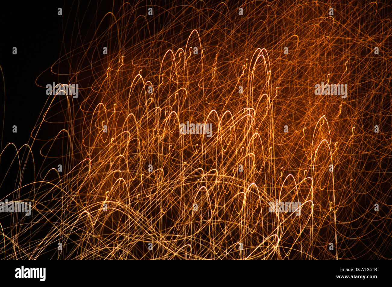 Image glowing light trails hi-res stock photography and images - Alamy