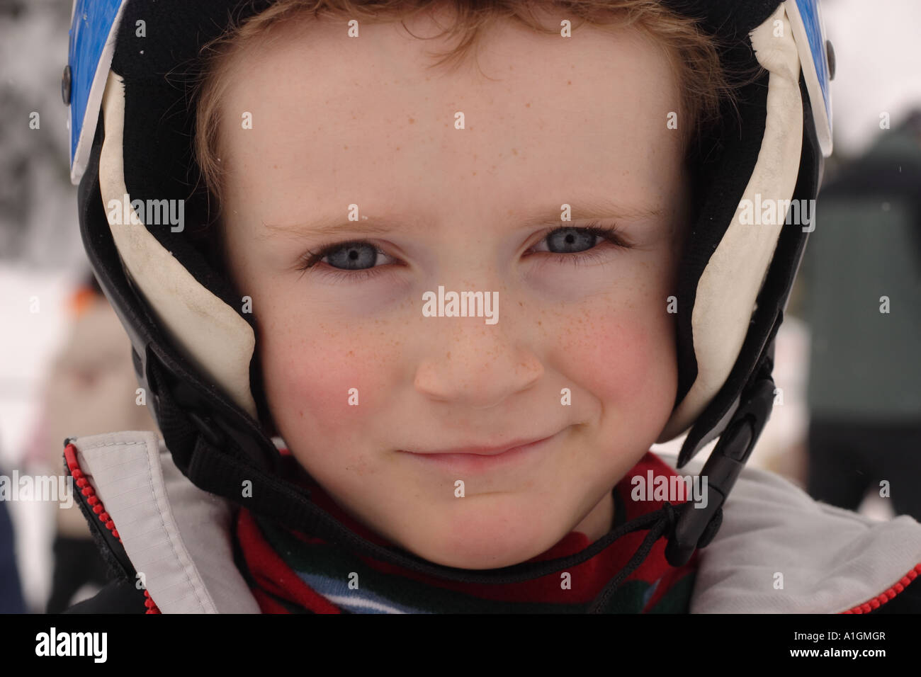 helmet 6 year old boy