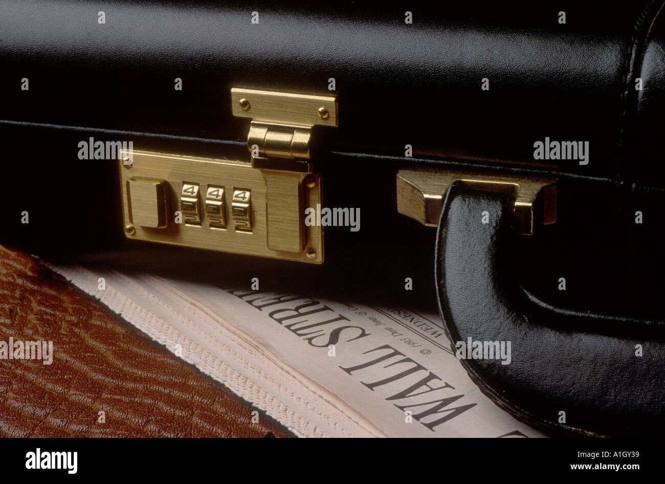 Attache case hi-res stock photography and images - Alamy