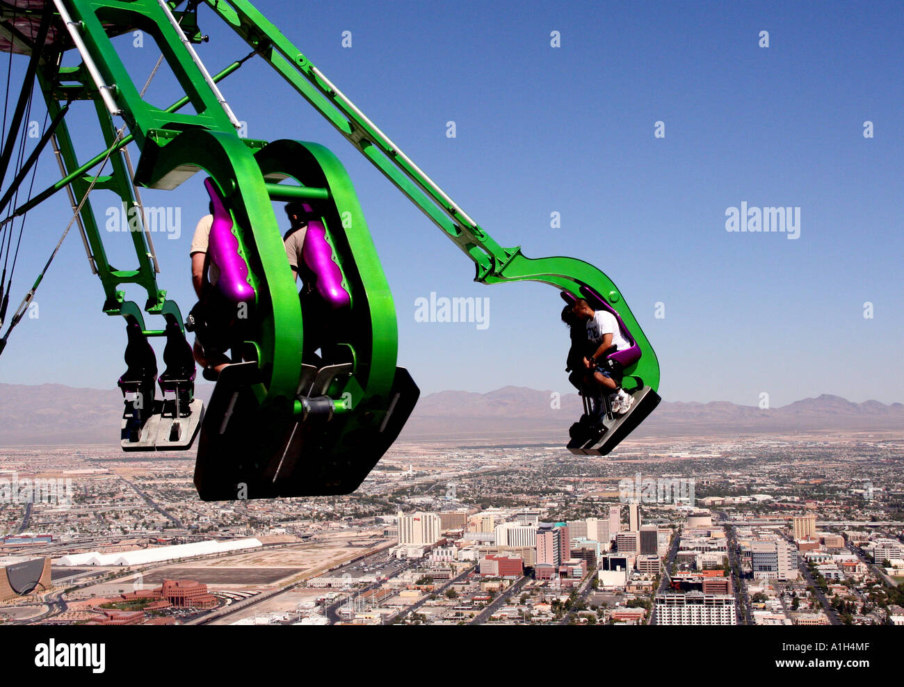 Insane Free Fall BIG SHOT POV [1,081 FEET] Stratosphere Las Vegas 