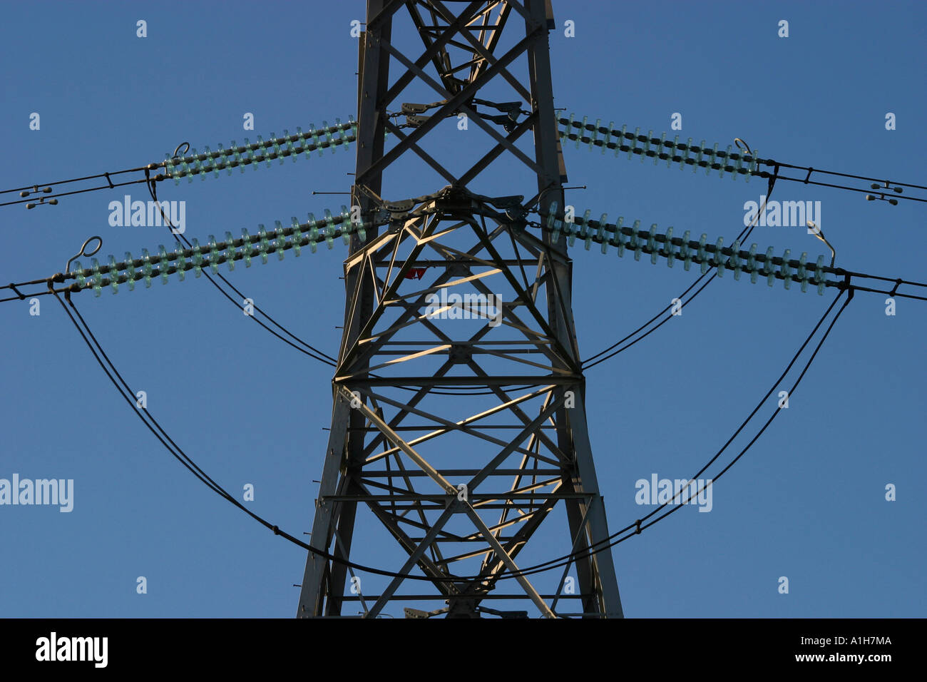 Symmetrical structure hi-res stock photography and images - Alamy