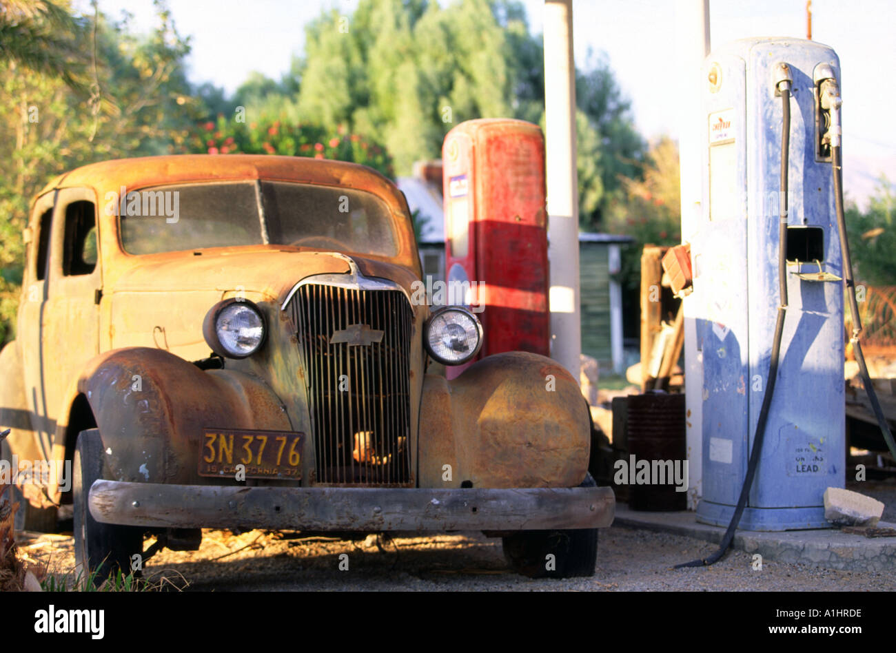 Closed down old antique gasoline pump in Gas station in Shoshone